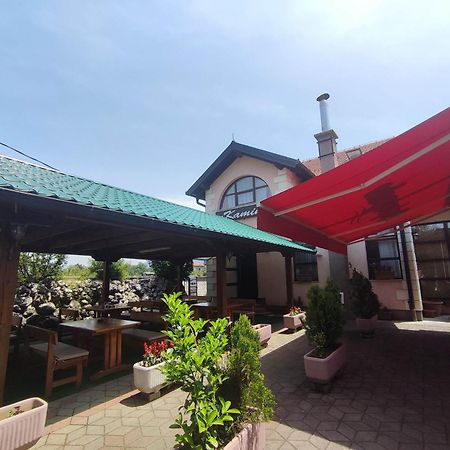 Pansion Kamin Bed & Breakfast Lukavica Bagian luar foto