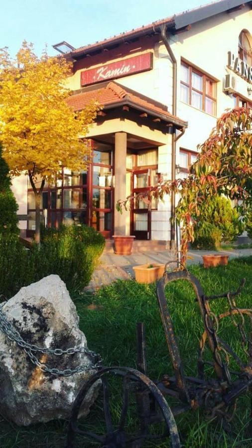 Pansion Kamin Bed & Breakfast Lukavica Bagian luar foto