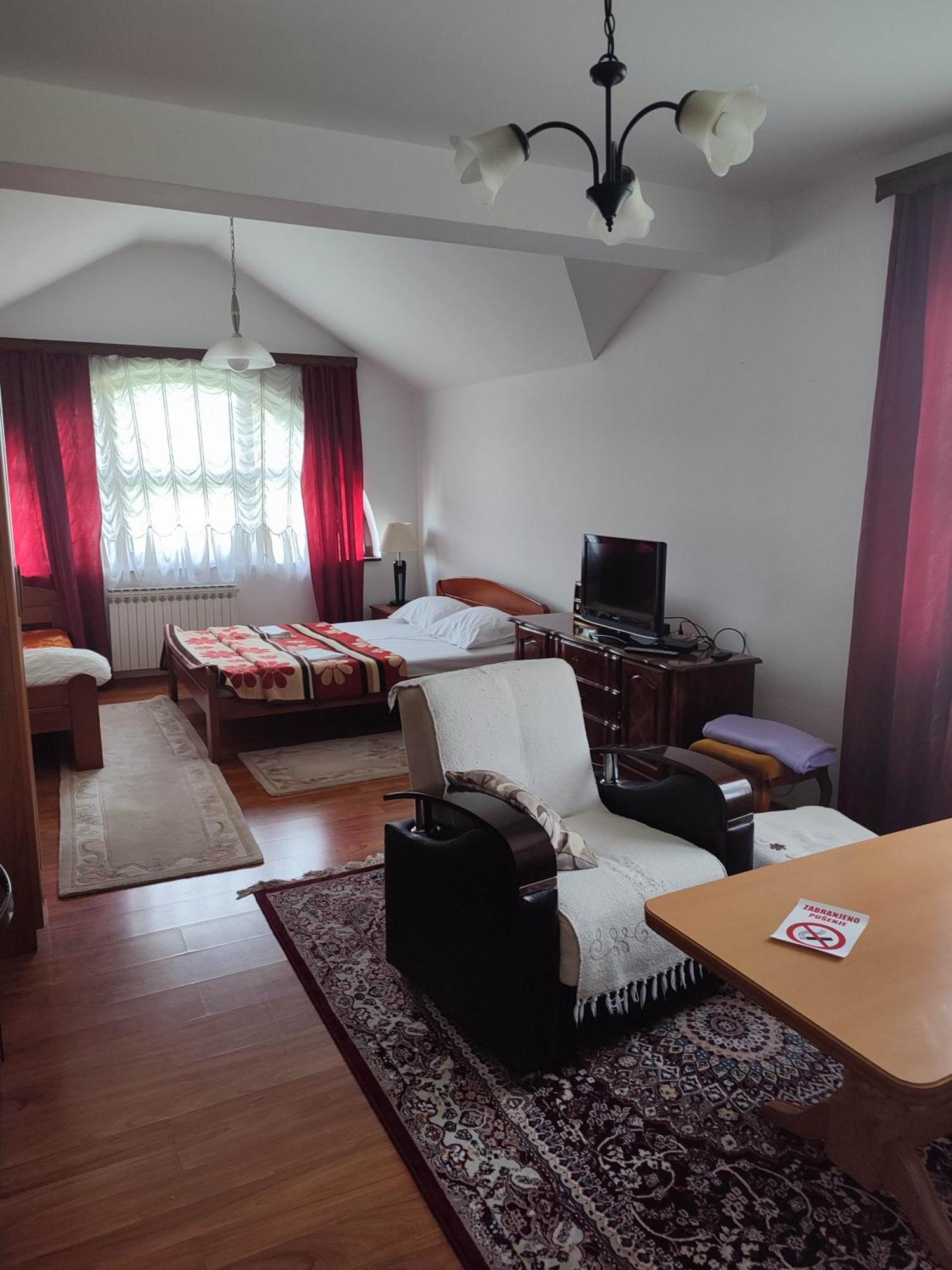 Pansion Kamin Bed & Breakfast Lukavica Bagian luar foto